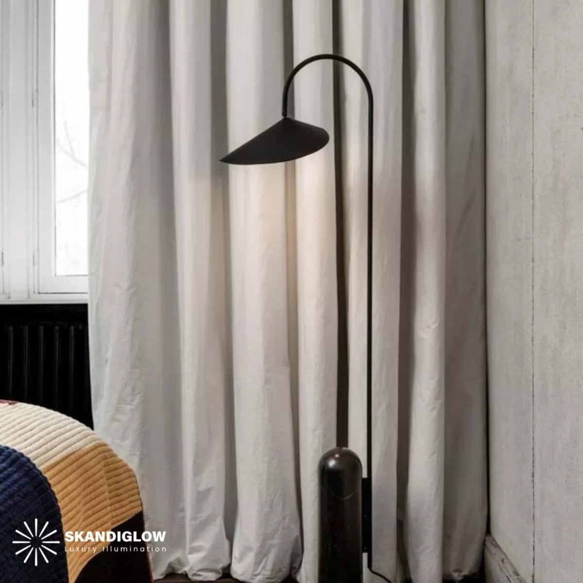 Lampara De Piso Marmol Negro Decorativas Moderna Luz Led